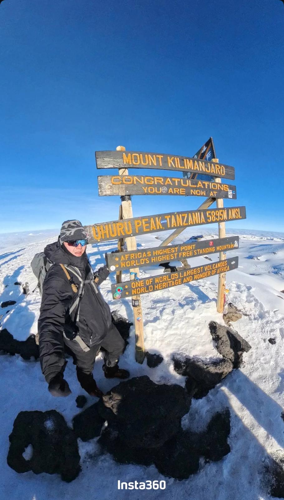 Kilimanjaro (5,895 m) — Summit #1 1